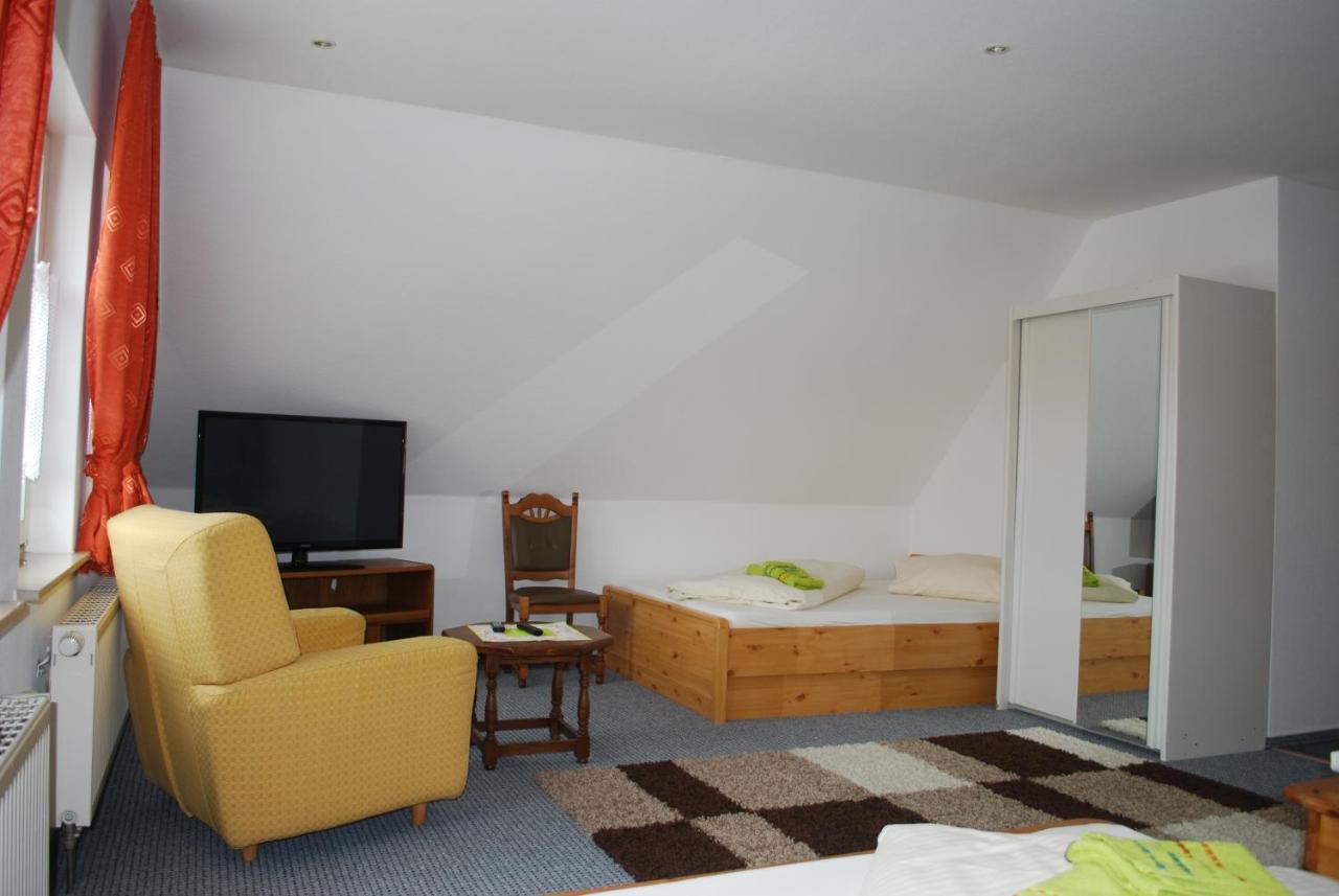Landhotel Bienstadt Georgenthal  Exterior photo